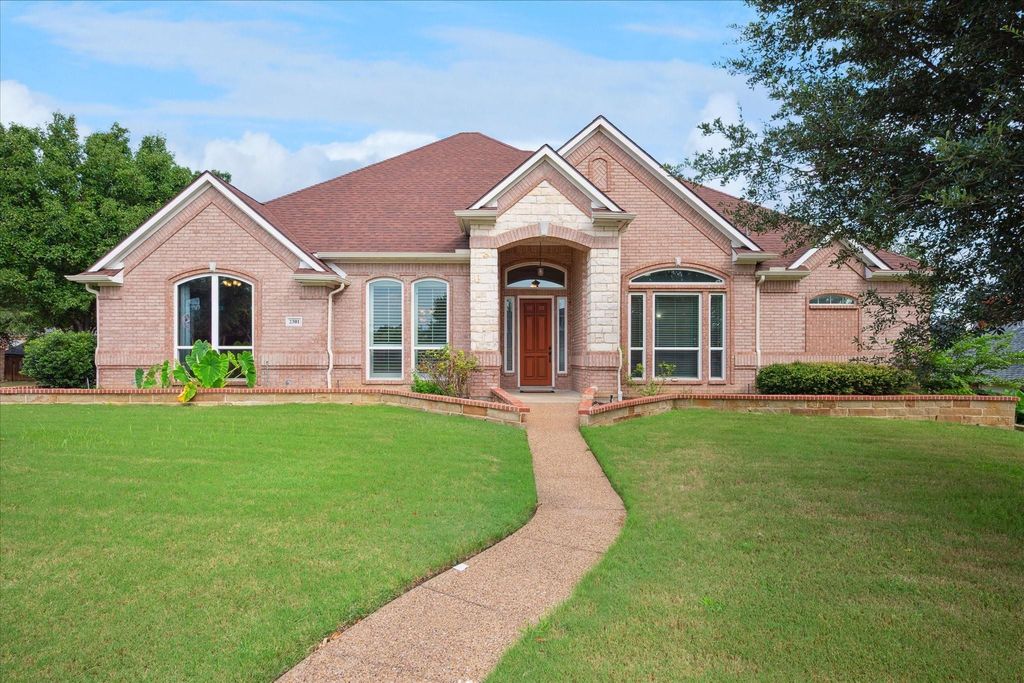 2301 Club Creek Ct, Garland, TX